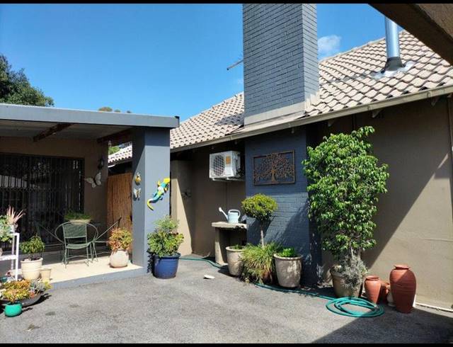 1 BEDROOM PROPERTY TO RENT IN EDENVALE CENTRAL